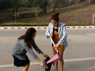 ศูนย์บรรณสารและสื่อการศึกษา,มหาวิทยาลัยพะเยา,ร่วมกิจกรรม,Big,Cleaning,Day,เพื่อเตรีมความพร้อมของอาคารสถานที่ภายในมหาวิทยาลัยพะเยา,ให้สะอาดและมีความเป็นระเบียบเรียบร้อยก่อนถึงวันพระราชทานปริญญาบัตร,ประจำปีการศึกษา,2559