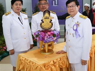 มหาวิทยาลัยพะเยา,จัดพิธีพระราชทานปริญญาบัตรแก่ผู้สำเร็จการศึกษาประจำปีการศึกษา,๒๕๕๙,,และพิธีเปิดพระบรมราชานุสาวรีย์สมเด็จพระนเรศวรมหาราชกับพิธีเปิดอาคารศูนย์การแพทย์และโรงพยาบาลมหาวิทยาลัยพะเยา