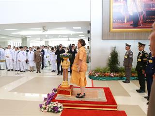 มหาวิทยาลัยพะเยา,จัดพิธีพระราชทานปริญญาบัตรแก่ผู้สำเร็จการศึกษาประจำปีการศึกษา,๒๕๕๙,,และพิธีเปิดพระบรมราชานุสาวรีย์สมเด็จพระนเรศวรมหาราชกับพิธีเปิดอาคารศูนย์การแพทย์และโรงพยาบาลมหาวิทยาลัยพะเยา
