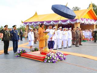 มหาวิทยาลัยพะเยา,จัดพิธีพระราชทานปริญญาบัตรแก่ผู้สำเร็จการศึกษาประจำปีการศึกษา,๒๕๕๙,,และพิธีเปิดพระบรมราชานุสาวรีย์สมเด็จพระนเรศวรมหาราชกับพิธีเปิดอาคารศูนย์การแพทย์และโรงพยาบาลมหาวิทยาลัยพะเยา