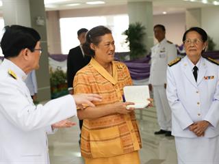มหาวิทยาลัยพะเยา,จัดพิธีพระราชทานปริญญาบัตรแก่ผู้สำเร็จการศึกษาประจำปีการศึกษา,๒๕๕๙,,และพิธีเปิดพระบรมราชานุสาวรีย์สมเด็จพระนเรศวรมหาราชกับพิธีเปิดอาคารศูนย์การแพทย์และโรงพยาบาลมหาวิทยาลัยพะเยา
