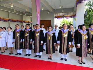 มหาวิทยาลัยพะเยา,จัดพิธีพระราชทานปริญญาบัตรแก่ผู้สำเร็จการศึกษาประจำปีการศึกษา,๒๕๕๙,,และพิธีเปิดพระบรมราชานุสาวรีย์สมเด็จพระนเรศวรมหาราชกับพิธีเปิดอาคารศูนย์การแพทย์และโรงพยาบาลมหาวิทยาลัยพะเยา
