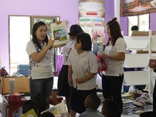 มหาวิทยาลัยพะเยา,ลงพื้นที่ช่วยจัดห้องสมุดห้องสมุดโรงเรียนตำรวจตระเวนชายแดนเบ็ตตี้ดูเมน,อำเภอปง,จังหวัดพะเยา