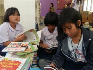 มหาวิทยาลัยพะเยา,ลงพื้นที่ช่วยจัดห้องสมุดห้องสมุดโรงเรียนตำรวจตระเวนชายแดนเบ็ตตี้ดูเมน,อำเภอปง,จังหวัดพะเยา