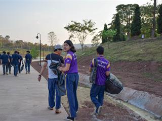 กิจกรรมเก็บขยะบริเวณรอบอ่างหลวง,มหาวิทยาลัยพะเยา,