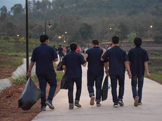 กิจกรรมเก็บขยะบริเวณรอบอ่างหลวง,มหาวิทยาลัยพะเยา,