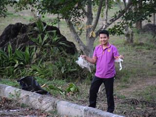 กิจกรรมเก็บขยะบริเวณรอบอ่างหลวง,มหาวิทยาลัยพะเยา,