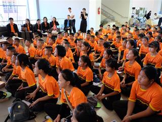 ต้อนรับคณะศึกษาดูงานจาก,โรงเรียนบ้านสันทราย,(ราษฎร์สามัคคี),จังหวัดเชียงราย