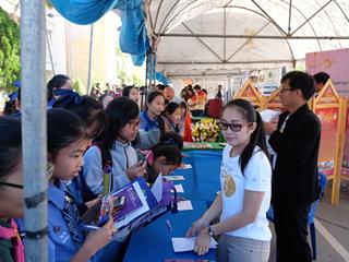 นิทรรศการเปิดโลกการศึกษาและอาชีพ,ประจำปีการศึกษา,2560,,ณ,หอประชุมโรงเรียนพะเยาพิทยาคม