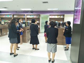 คณะทำงานผู้ทรงคุณวุฒิ,ตรวจเยี่ยมและประเมินสถาบันการศึกษา,,เยี่ยมชมศูนย์บรรณสารและสื่อการศึกษา,มหาวิทยาลัยพะเยา