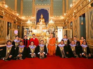 เมื่อวันศุกร์,ที่,2,มีนาคม,2561,สภามหาวิทยาลัยพะเยา,ผู้บริหารและเจ้าหน้าที่,มหาวิทยาลัยพะเยา,เข้าเฝ้าทูลถวายปริญญาการศึกษาดุษฎีบัณฑิตกิตติมศักดิ์,ประจำปีการศึกษา,2559,เจ้าพระคุณ,สมเด็จพระอริยวงศาคตญาณ,สมเด็จพระสังฆราช,สกลมหาสังฆปริณายก,(อัมพร,อัมพโร)