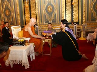 เมื่อวันศุกร์,ที่,2,มีนาคม,2561,สภามหาวิทยาลัยพะเยา,ผู้บริหารและเจ้าหน้าที่,มหาวิทยาลัยพะเยา,เข้าเฝ้าทูลถวายปริญญาการศึกษาดุษฎีบัณฑิตกิตติมศักดิ์,ประจำปีการศึกษา,2559,เจ้าพระคุณ,สมเด็จพระอริยวงศาคตญาณ,สมเด็จพระสังฆราช,สกลมหาสังฆปริณายก,(อัมพร,อัมพโร)