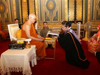 เมื่อวันศุกร์,ที่,2,มีนาคม,2561,สภามหาวิทยาลัยพะเยา,ผู้บริหารและเจ้าหน้าที่,มหาวิทยาลัยพะเยา,เข้าเฝ้าทูลถวายปริญญาการศึกษาดุษฎีบัณฑิตกิตติมศักดิ์,ประจำปีการศึกษา,2559,เจ้าพระคุณ,สมเด็จพระอริยวงศาคตญาณ,สมเด็จพระสังฆราช,สกลมหาสังฆปริณายก,(อัมพร,อัมพโร)