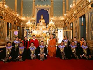 เมื่อวันศุกร์,ที่,2,มีนาคม,2561,สภามหาวิทยาลัยพะเยา,ผู้บริหารและเจ้าหน้าที่,มหาวิทยาลัยพะเยา,เข้าเฝ้าทูลถวายปริญญาการศึกษาดุษฎีบัณฑิตกิตติมศักดิ์,ประจำปีการศึกษา,2559,เจ้าพระคุณ,สมเด็จพระอริยวงศาคตญาณ,สมเด็จพระสังฆราช,สกลมหาสังฆปริณายก,(อัมพร,อัมพโร)