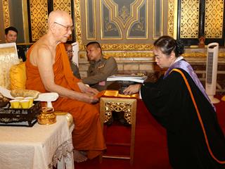 เมื่อวันศุกร์,ที่,2,มีนาคม,2561,สภามหาวิทยาลัยพะเยา,ผู้บริหารและเจ้าหน้าที่,มหาวิทยาลัยพะเยา,เข้าเฝ้าทูลถวายปริญญาการศึกษาดุษฎีบัณฑิตกิตติมศักดิ์,ประจำปีการศึกษา,2559,เจ้าพระคุณ,สมเด็จพระอริยวงศาคตญาณ,สมเด็จพระสังฆราช,สกลมหาสังฆปริณายก,(อัมพร,อัมพโร)