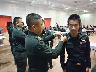 โครงการเสริมสร้างอุดมการณ์รักชาติ,และสถาบันพระมหากษัตริย์