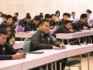 โครงการเสริมสร้างอุดมการณ์รักชาติ,และสถาบันพระมหากษัตริย์