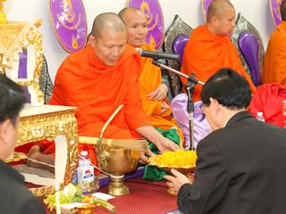 ศูนย์การแพทย์และโรงพยาบาลมหาวิทยาลัยพะเยา,,จัดพิธีบวงสรวง,พระราชานุสาวรีย์สมเด็จพระมหิตลาธิเบศร,อดุลยเดชวิกรม,พระบรมราชชนก,ประทับคู่,สมเด็จพระศรีนครินทราบรมราชชนนี,และพิธีทำบุญอาคารศูนย์การแพทย์และโรงพยาบาลมหาวิทยาลัยพะเยา,เพื่อความเป็นสิริมงคล,ณ,ศูนย์การแพทย์และโรงพยาบาลมหาวิทยาลัยพะเยา