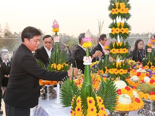 ศูนย์การแพทย์และโรงพยาบาลมหาวิทยาลัยพะเยา,,จัดพิธีบวงสรวง,พระราชานุสาวรีย์สมเด็จพระมหิตลาธิเบศร,อดุลยเดชวิกรม,พระบรมราชชนก,ประทับคู่,สมเด็จพระศรีนครินทราบรมราชชนนี,และพิธีทำบุญอาคารศูนย์การแพทย์และโรงพยาบาลมหาวิทยาลัยพะเยา,เพื่อความเป็นสิริมงคล,ณ,ศูนย์การแพทย์และโรงพยาบาลมหาวิทยาลัยพะเยา