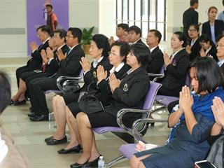 ศูนย์การแพทย์และโรงพยาบาลมหาวิทยาลัยพะเยา,,จัดพิธีบวงสรวง,พระราชานุสาวรีย์สมเด็จพระมหิตลาธิเบศร,อดุลยเดชวิกรม,พระบรมราชชนก,ประทับคู่,สมเด็จพระศรีนครินทราบรมราชชนนี,และพิธีทำบุญอาคารศูนย์การแพทย์และโรงพยาบาลมหาวิทยาลัยพะเยา,เพื่อความเป็นสิริมงคล,ณ,ศูนย์การแพทย์และโรงพยาบาลมหาวิทยาลัยพะเยา