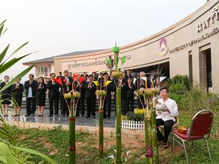 ศูนย์การแพทย์และโรงพยาบาลมหาวิทยาลัยพะเยา,,จัดพิธีบวงสรวง,พระราชานุสาวรีย์สมเด็จพระมหิตลาธิเบศร,อดุลยเดชวิกรม,พระบรมราชชนก,ประทับคู่,สมเด็จพระศรีนครินทราบรมราชชนนี,และพิธีทำบุญอาคารศูนย์การแพทย์และโรงพยาบาลมหาวิทยาลัยพะเยา,เพื่อความเป็นสิริมงคล,ณ,ศูนย์การแพทย์และโรงพยาบาลมหาวิทยาลัยพะเยา