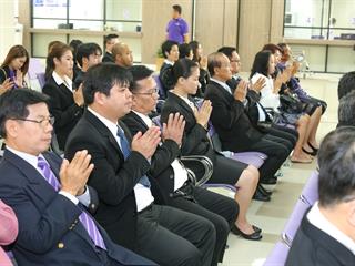 ศูนย์การแพทย์และโรงพยาบาลมหาวิทยาลัยพะเยา,,จัดพิธีบวงสรวง,พระราชานุสาวรีย์สมเด็จพระมหิตลาธิเบศร,อดุลยเดชวิกรม,พระบรมราชชนก,ประทับคู่,สมเด็จพระศรีนครินทราบรมราชชนนี,และพิธีทำบุญอาคารศูนย์การแพทย์และโรงพยาบาลมหาวิทยาลัยพะเยา,เพื่อความเป็นสิริมงคล,ณ,ศูนย์การแพทย์และโรงพยาบาลมหาวิทยาลัยพะเยา