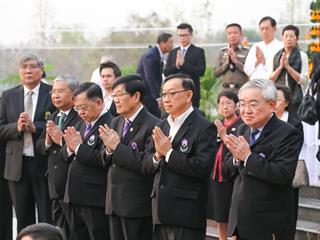 ศูนย์การแพทย์และโรงพยาบาลมหาวิทยาลัยพะเยา,,จัดพิธีบวงสรวง,พระราชานุสาวรีย์สมเด็จพระมหิตลาธิเบศร,อดุลยเดชวิกรม,พระบรมราชชนก,ประทับคู่,สมเด็จพระศรีนครินทราบรมราชชนนี,และพิธีทำบุญอาคารศูนย์การแพทย์และโรงพยาบาลมหาวิทยาลัยพะเยา,เพื่อความเป็นสิริมงคล,ณ,ศูนย์การแพทย์และโรงพยาบาลมหาวิทยาลัยพะเยา
