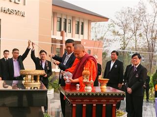 ศูนย์การแพทย์และโรงพยาบาลมหาวิทยาลัยพะเยา,,จัดพิธีบวงสรวง,พระราชานุสาวรีย์สมเด็จพระมหิตลาธิเบศร,อดุลยเดชวิกรม,พระบรมราชชนก,ประทับคู่,สมเด็จพระศรีนครินทราบรมราชชนนี,และพิธีทำบุญอาคารศูนย์การแพทย์และโรงพยาบาลมหาวิทยาลัยพะเยา,เพื่อความเป็นสิริมงคล,ณ,ศูนย์การแพทย์และโรงพยาบาลมหาวิทยาลัยพะเยา