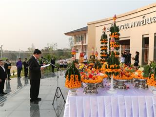 ศูนย์การแพทย์และโรงพยาบาลมหาวิทยาลัยพะเยา,,จัดพิธีบวงสรวง,พระราชานุสาวรีย์สมเด็จพระมหิตลาธิเบศร,อดุลยเดชวิกรม,พระบรมราชชนก,ประทับคู่,สมเด็จพระศรีนครินทราบรมราชชนนี,และพิธีทำบุญอาคารศูนย์การแพทย์และโรงพยาบาลมหาวิทยาลัยพะเยา,เพื่อความเป็นสิริมงคล,ณ,ศูนย์การแพทย์และโรงพยาบาลมหาวิทยาลัยพะเยา