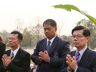 ศูนย์การแพทย์และโรงพยาบาลมหาวิทยาลัยพะเยา,,จัดพิธีบวงสรวง,พระราชานุสาวรีย์สมเด็จพระมหิตลาธิเบศร,อดุลยเดชวิกรม,พระบรมราชชนก,ประทับคู่,สมเด็จพระศรีนครินทราบรมราชชนนี,และพิธีทำบุญอาคารศูนย์การแพทย์และโรงพยาบาลมหาวิทยาลัยพะเยา,เพื่อความเป็นสิริมงคล,ณ,ศูนย์การแพทย์และโรงพยาบาลมหาวิทยาลัยพะเยา