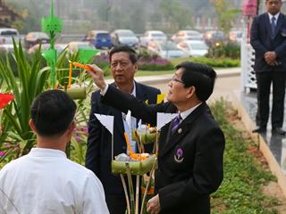 ศูนย์การแพทย์และโรงพยาบาลมหาวิทยาลัยพะเยา,,จัดพิธีบวงสรวง,พระราชานุสาวรีย์สมเด็จพระมหิตลาธิเบศร,อดุลยเดชวิกรม,พระบรมราชชนก,ประทับคู่,สมเด็จพระศรีนครินทราบรมราชชนนี,และพิธีทำบุญอาคารศูนย์การแพทย์และโรงพยาบาลมหาวิทยาลัยพะเยา,เพื่อความเป็นสิริมงคล,ณ,ศูนย์การแพทย์และโรงพยาบาลมหาวิทยาลัยพะเยา