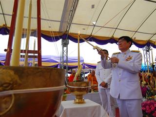 มหาวิทยาลัยพะเยา,โดยคณะกรรมการดำเนินการจัดสร้างพระบรมรูปสมเด็จพระนเรศวรมหาราช(จำลอง)และเหรียญสมเด็จพระนเรศวรมหาราช,ได้จัดพิธีมังคลาภิเษกพระบรมรูป,ฯ,และเหรียญสมเด็จพระนเรศวรมหาราช,ณ,ลานพระบรมราชานุสาวรีย์สมเด็จพระนเรศวรมหาราช,มหาวิทยาลัยพะเยา,