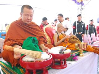 มหาวิทยาลัยพะเยา,โดยคณะกรรมการดำเนินการจัดสร้างพระบรมรูปสมเด็จพระนเรศวรมหาราช(จำลอง)และเหรียญสมเด็จพระนเรศวรมหาราช,ได้จัดพิธีมังคลาภิเษกพระบรมรูป,ฯ,และเหรียญสมเด็จพระนเรศวรมหาราช,ณ,ลานพระบรมราชานุสาวรีย์สมเด็จพระนเรศวรมหาราช,มหาวิทยาลัยพะเยา,
