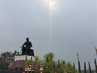 มหาวิทยาลัยพะเยา,โดยคณะกรรมการดำเนินการจัดสร้างพระบรมรูปสมเด็จพระนเรศวรมหาราช(จำลอง)และเหรียญสมเด็จพระนเรศวรมหาราช,ได้จัดพิธีมังคลาภิเษกพระบรมรูป,ฯ,และเหรียญสมเด็จพระนเรศวรมหาราช,ณ,ลานพระบรมราชานุสาวรีย์สมเด็จพระนเรศวรมหาราช,มหาวิทยาลัยพะเยา,