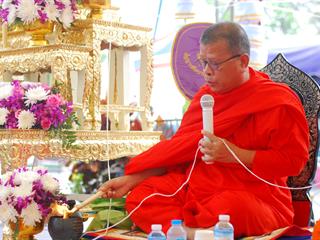 มหาวิทยาลัยพะเยา,โดยคณะกรรมการดำเนินการจัดสร้างพระบรมรูปสมเด็จพระนเรศวรมหาราช(จำลอง)และเหรียญสมเด็จพระนเรศวรมหาราช,ได้จัดพิธีมังคลาภิเษกพระบรมรูป,ฯ,และเหรียญสมเด็จพระนเรศวรมหาราช,ณ,ลานพระบรมราชานุสาวรีย์สมเด็จพระนเรศวรมหาราช,มหาวิทยาลัยพะเยา,