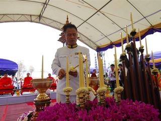 มหาวิทยาลัยพะเยา,โดยคณะกรรมการดำเนินการจัดสร้างพระบรมรูปสมเด็จพระนเรศวรมหาราช(จำลอง)และเหรียญสมเด็จพระนเรศวรมหาราช,ได้จัดพิธีมังคลาภิเษกพระบรมรูป,ฯ,และเหรียญสมเด็จพระนเรศวรมหาราช,ณ,ลานพระบรมราชานุสาวรีย์สมเด็จพระนเรศวรมหาราช,มหาวิทยาลัยพะเยา,