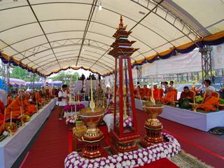 มหาวิทยาลัยพะเยา,โดยคณะกรรมการดำเนินการจัดสร้างพระบรมรูปสมเด็จพระนเรศวรมหาราช(จำลอง)และเหรียญสมเด็จพระนเรศวรมหาราช,ได้จัดพิธีมังคลาภิเษกพระบรมรูป,ฯ,และเหรียญสมเด็จพระนเรศวรมหาราช,ณ,ลานพระบรมราชานุสาวรีย์สมเด็จพระนเรศวรมหาราช,มหาวิทยาลัยพะเยา,