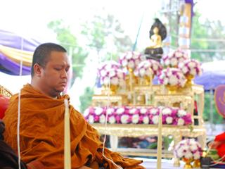 มหาวิทยาลัยพะเยา,โดยคณะกรรมการดำเนินการจัดสร้างพระบรมรูปสมเด็จพระนเรศวรมหาราช(จำลอง)และเหรียญสมเด็จพระนเรศวรมหาราช,ได้จัดพิธีมังคลาภิเษกพระบรมรูป,ฯ,และเหรียญสมเด็จพระนเรศวรมหาราช,ณ,ลานพระบรมราชานุสาวรีย์สมเด็จพระนเรศวรมหาราช,มหาวิทยาลัยพะเยา,