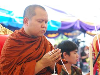 มหาวิทยาลัยพะเยา,โดยคณะกรรมการดำเนินการจัดสร้างพระบรมรูปสมเด็จพระนเรศวรมหาราช(จำลอง)และเหรียญสมเด็จพระนเรศวรมหาราช,ได้จัดพิธีมังคลาภิเษกพระบรมรูป,ฯ,และเหรียญสมเด็จพระนเรศวรมหาราช,ณ,ลานพระบรมราชานุสาวรีย์สมเด็จพระนเรศวรมหาราช,มหาวิทยาลัยพะเยา,