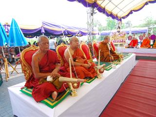 มหาวิทยาลัยพะเยา,โดยคณะกรรมการดำเนินการจัดสร้างพระบรมรูปสมเด็จพระนเรศวรมหาราช(จำลอง)และเหรียญสมเด็จพระนเรศวรมหาราช,ได้จัดพิธีมังคลาภิเษกพระบรมรูป,ฯ,และเหรียญสมเด็จพระนเรศวรมหาราช,ณ,ลานพระบรมราชานุสาวรีย์สมเด็จพระนเรศวรมหาราช,มหาวิทยาลัยพะเยา,