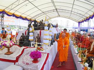มหาวิทยาลัยพะเยา,โดยคณะกรรมการดำเนินการจัดสร้างพระบรมรูปสมเด็จพระนเรศวรมหาราช(จำลอง)และเหรียญสมเด็จพระนเรศวรมหาราช,ได้จัดพิธีมังคลาภิเษกพระบรมรูป,ฯ,และเหรียญสมเด็จพระนเรศวรมหาราช,ณ,ลานพระบรมราชานุสาวรีย์สมเด็จพระนเรศวรมหาราช,มหาวิทยาลัยพะเยา,