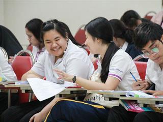 ศูนย์ภาษา,คณะศิลปศาสตร์,มหาวิทยาลัยพะเยา,จัดติวข้อสอบให้บุคลากรและนิสิตก่อนสอบชิงทุนมหาวิทยาลัยไปประเทศอังกฤษ
