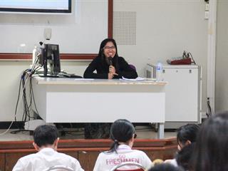ศูนย์ภาษา,คณะศิลปศาสตร์,มหาวิทยาลัยพะเยา,จัดติวข้อสอบให้บุคลากรและนิสิตก่อนสอบชิงทุนมหาวิทยาลัยไปประเทศอังกฤษ