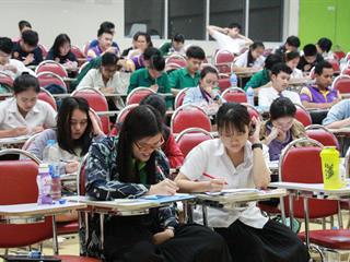 ศูนย์ภาษา,คณะศิลปศาสตร์,มหาวิทยาลัยพะเยา,จัดติวข้อสอบให้บุคลากรและนิสิตก่อนสอบชิงทุนมหาวิทยาลัยไปประเทศอังกฤษ