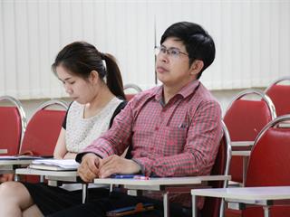 ศูนย์ภาษา,คณะศิลปศาสตร์,มหาวิทยาลัยพะเยา,จัดติวข้อสอบให้บุคลากรและนิสิตก่อนสอบชิงทุนมหาวิทยาลัยไปประเทศอังกฤษ