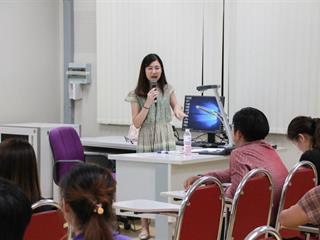 ศูนย์ภาษา,คณะศิลปศาสตร์,มหาวิทยาลัยพะเยา,จัดติวข้อสอบให้บุคลากรและนิสิตก่อนสอบชิงทุนมหาวิทยาลัยไปประเทศอังกฤษ