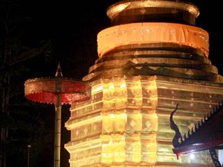 นิสิตคณะศิลปศาสตร์,มหาวิทยาลัยพะเยา,เข้าค่ายส่งเสริมคุณธรรมจริยธรรมและทำนุบำรุงศิลปวัฒนธรรม,ณ,วัดพระธาตุจอมทอง