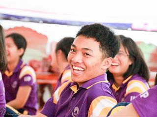 นิสิตคณะศิลปศาสตร์,มหาวิทยาลัยพะเยา,เข้าค่ายส่งเสริมคุณธรรมจริยธรรมและทำนุบำรุงศิลปวัฒนธรรม,ณ,วัดพระธาตุจอมทอง