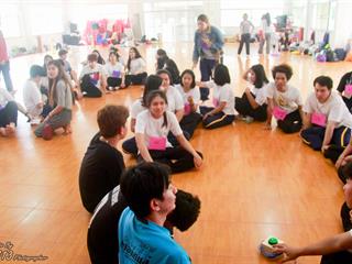 นิสิตคณะศิลปศาสตร์,มหาวิทยาลัยพะเยา,เข้าค่ายส่งเสริมคุณธรรมจริยธรรมและทำนุบำรุงศิลปวัฒนธรรม,ณ,วัดพระธาตุจอมทอง