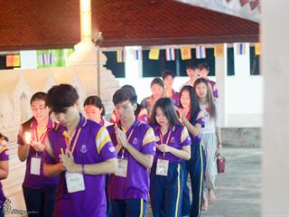 นิสิตคณะศิลปศาสตร์,มหาวิทยาลัยพะเยา,เข้าค่ายส่งเสริมคุณธรรมจริยธรรมและทำนุบำรุงศิลปวัฒนธรรม,ณ,วัดพระธาตุจอมทอง